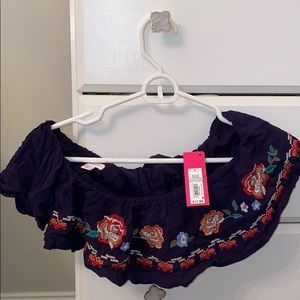 Off shoulder floral crop top